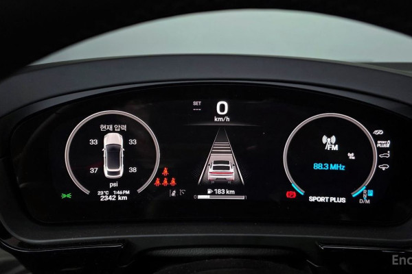 2025 Porsche Cayenne с пробегом 2 342 км