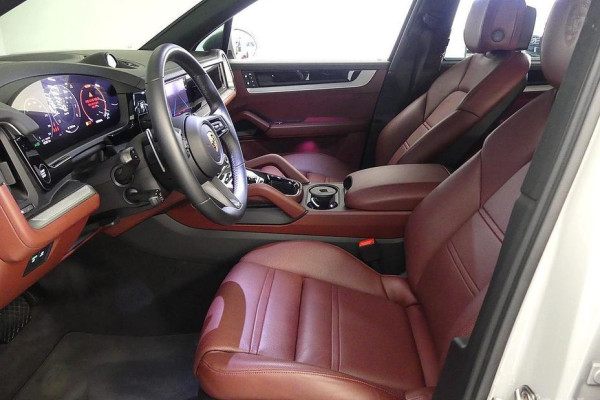 2024 Porsche Cayenne с пробегом 48 000 км