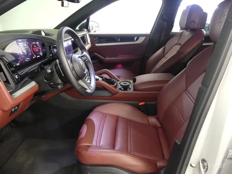 2024 Porsche Cayenne с пробегом 48 000 км