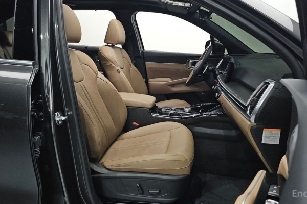 2025 Kia Sorento с пробегом 18 257 км