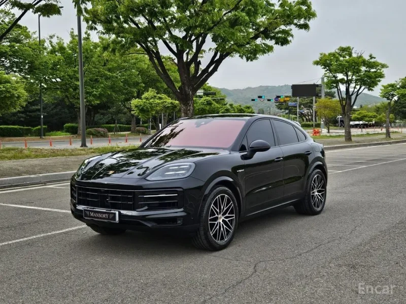 2025 Porsche Cayenne с пробегом 4 700 км