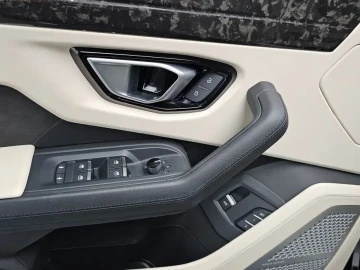 2020 Lamborghini Urus с пробегом 12 958 км