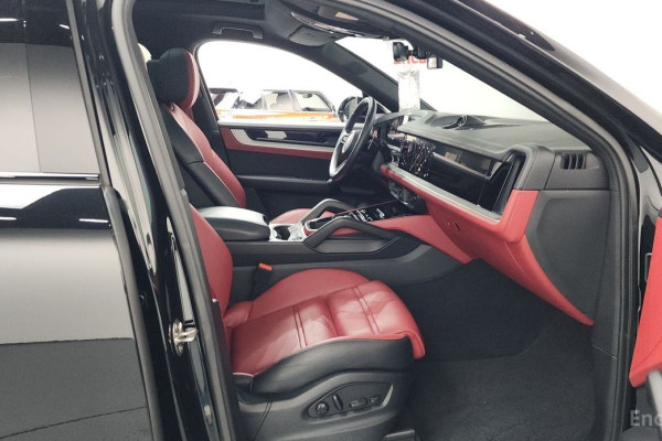 2024 Porsche Cayenne с пробегом 17 622 км