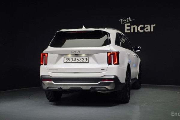 2024 Kia Sorento с пробегом 13 324 км