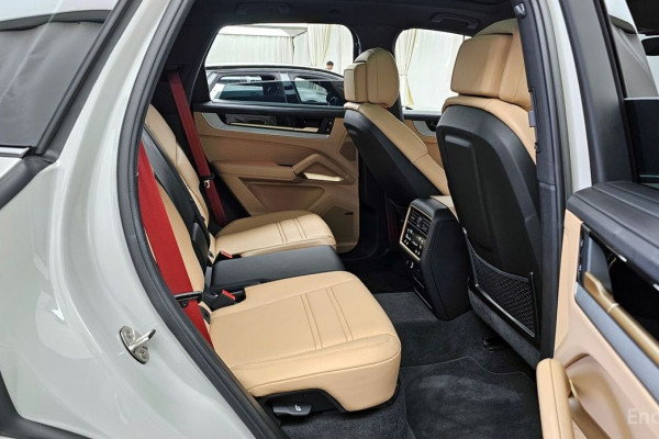 2024 Porsche Cayenne с пробегом 19 194 км