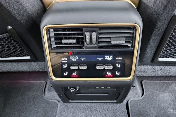 2024 Porsche Cayenne с пробегом 19 194 км