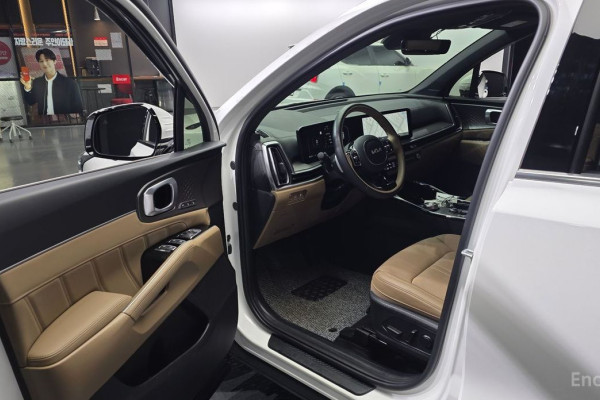 2024 Kia Sorento с пробегом 13 324 км