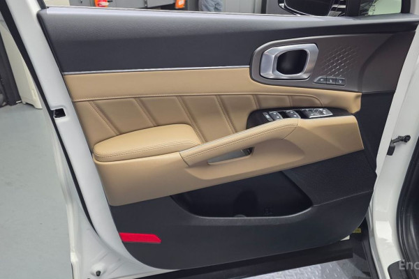 2024 Kia Sorento с пробегом 13 324 км