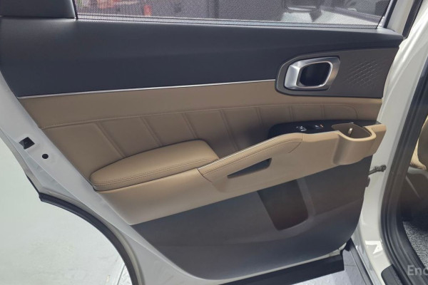 2024 Kia Sorento с пробегом 13 324 км