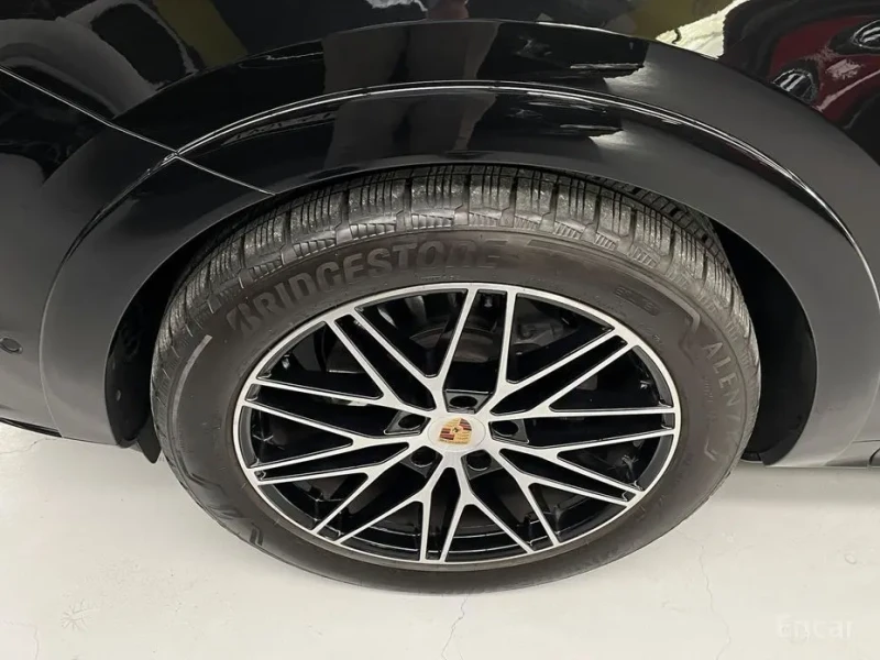 2025 Porsche Cayenne с пробегом 9 146 км