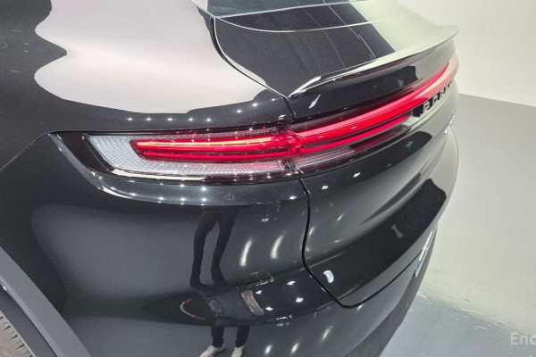 2025 Porsche Cayenne с пробегом 2 342 км