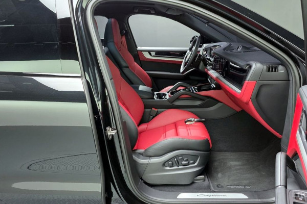 2025 Porsche Cayenne с пробегом 2 342 км