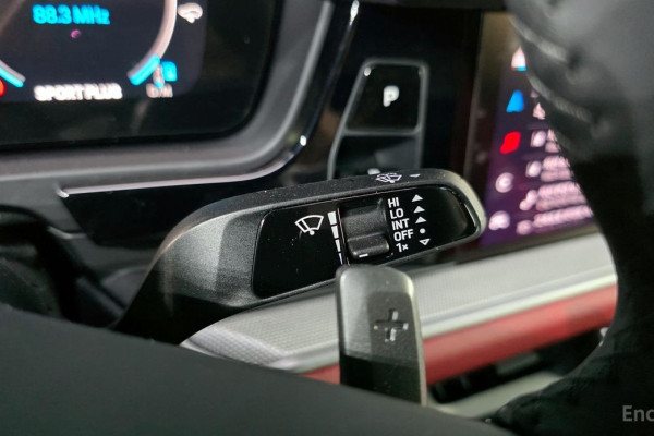 2025 Porsche Cayenne с пробегом 2 342 км