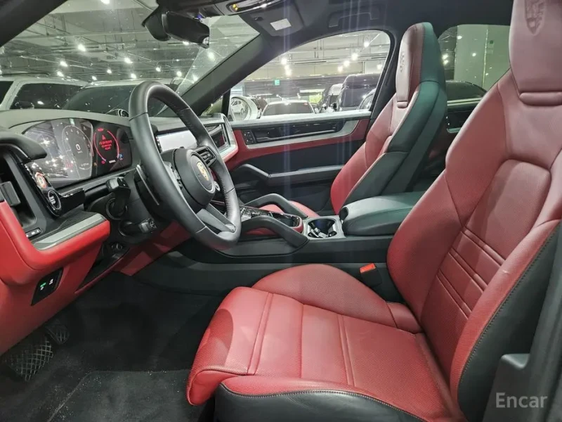 2025 Porsche Cayenne с пробегом 7 690 км