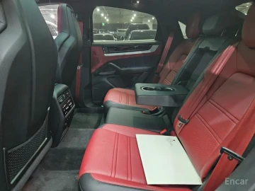 2025 Porsche Cayenne с пробегом 7 690 км