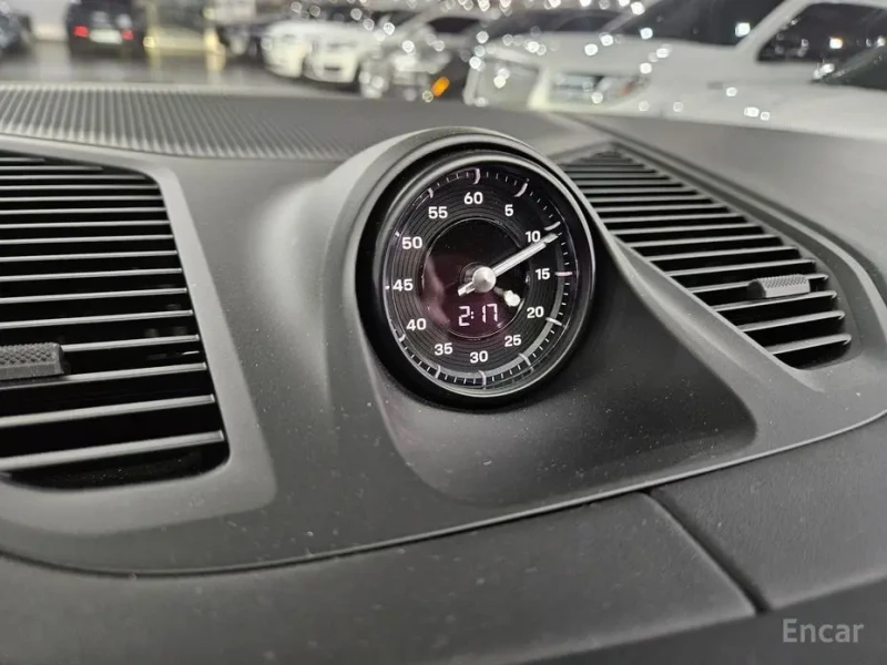2025 Porsche Cayenne с пробегом 7 690 км