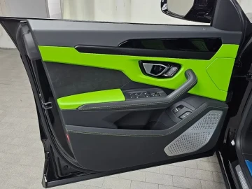 2022 Lamborghini Urus с пробегом 26 007 км