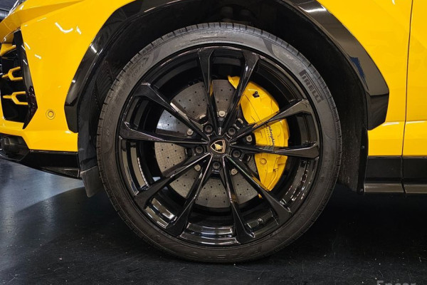 2021 Lamborghini Urus с пробегом 32 000 км