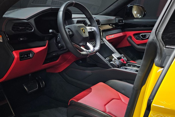 2021 Lamborghini Urus с пробегом 32 000 км