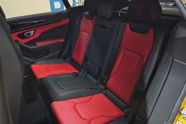 2021 Lamborghini Urus с пробегом 32 000 км