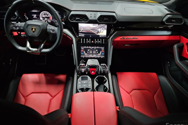 2021 Lamborghini Urus с пробегом 32 000 км