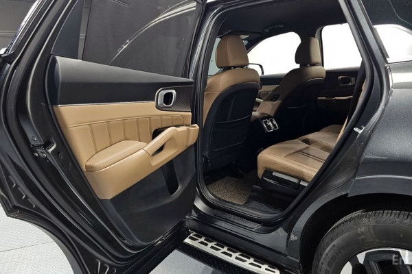 2025 Kia Sorento с пробегом 22 649 км