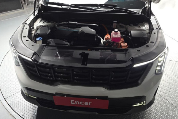 2024 Kia Sorento с пробегом 15 027 км