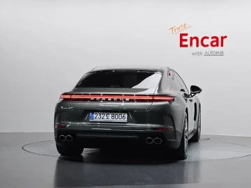 2024 Porsche Panamera с пробегом 4 657 км