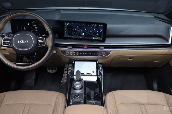 2024 Kia Sorento с пробегом 15 027 км