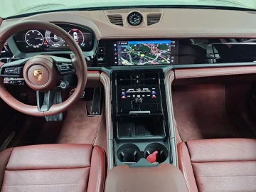 2024 Porsche Panamera с пробегом 4 657 км
