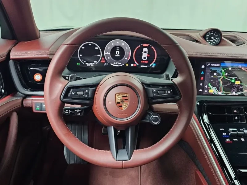 2024 Porsche Panamera с пробегом 4 657 км