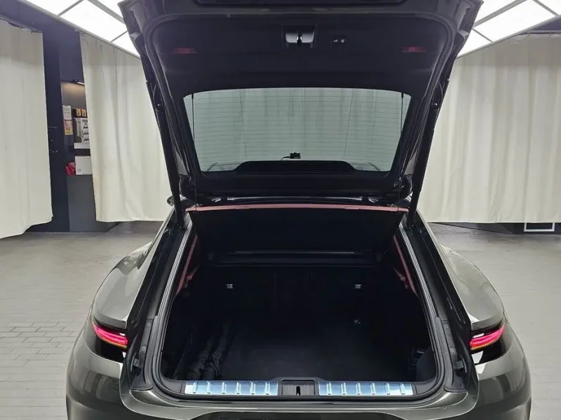 2024 Porsche Panamera с пробегом 4 657 км