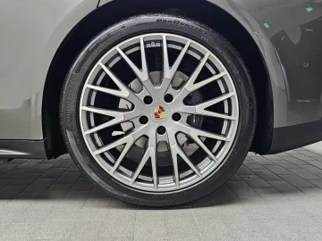 2024 Porsche Panamera с пробегом 4 657 км