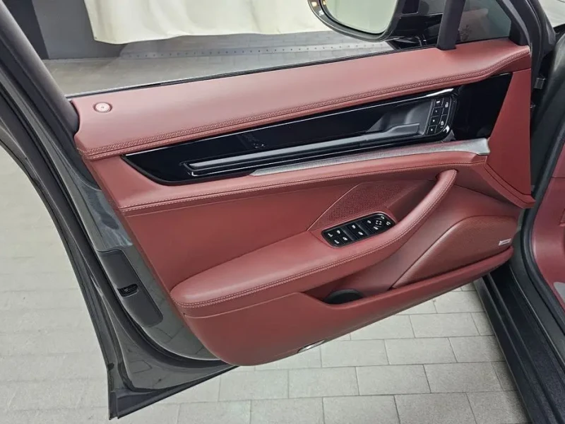 2024 Porsche Panamera с пробегом 4 657 км