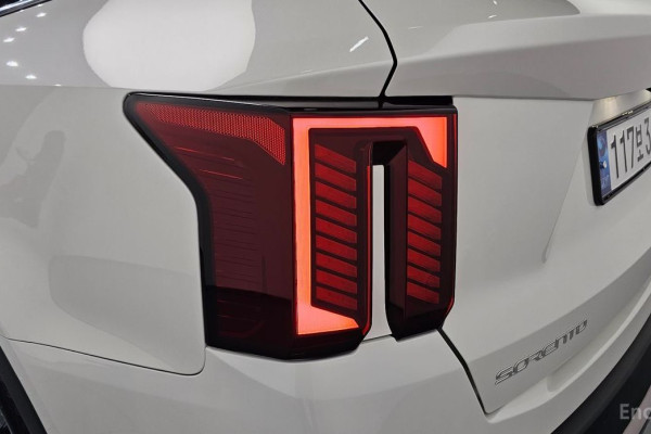 2024 Kia Sorento с пробегом 29 896 км