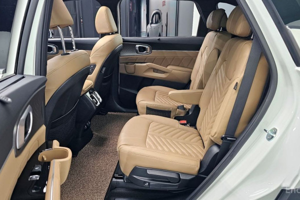 2024 Kia Sorento с пробегом 29 896 км