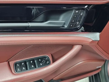 2024 Porsche Panamera с пробегом 4 657 км
