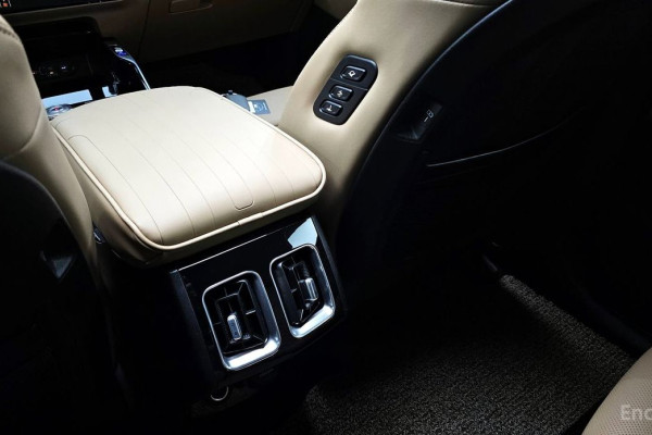 2024 Kia Sorento с пробегом 29 896 км