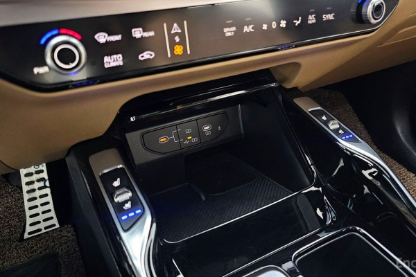 2024 Kia Sorento с пробегом 29 896 км