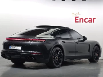 2025 Porsche Panamera с пробегом 2 854 км