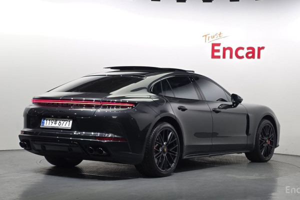 2025 Porsche Panamera с пробегом 2 854 км