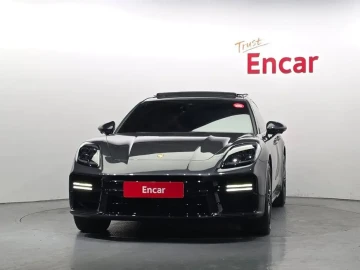 2025 Porsche Panamera с пробегом 2 854 км
