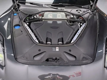 2025 Porsche Panamera с пробегом 2 854 км