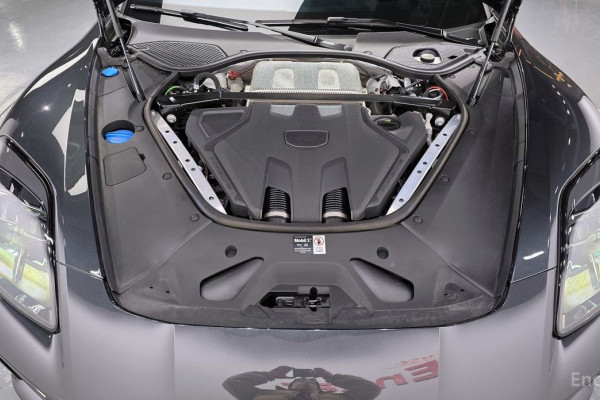 2025 Porsche Panamera с пробегом 2 854 км