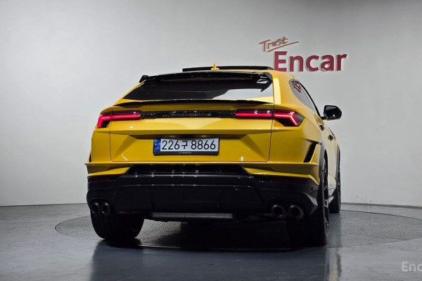 2024 Lamborghini Urus с пробегом 14 852 км