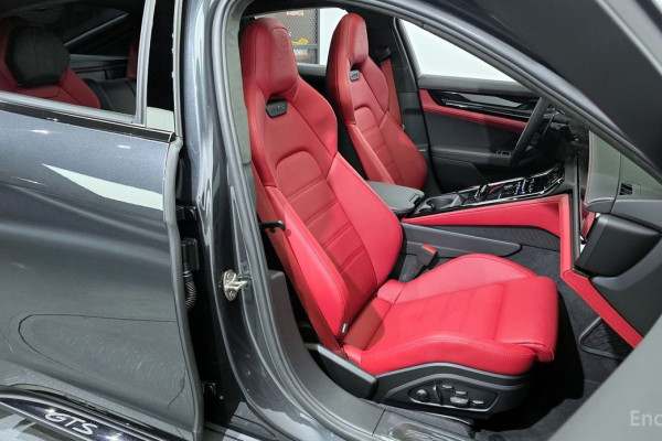 2025 Porsche Panamera с пробегом 2 854 км