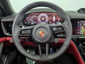 2025 Porsche Panamera с пробегом 2 854 км
