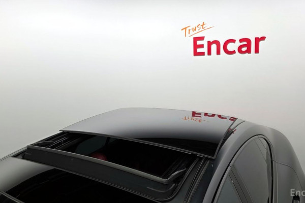 2025 Porsche Panamera с пробегом 2 854 км