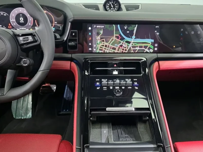 2025 Porsche Panamera с пробегом 2 854 км