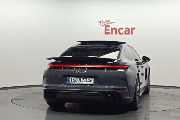 2025 Porsche Panamera с пробегом 15 887 км